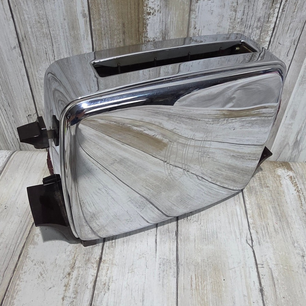 Vintage Toastmaster Model 1A6 Single Slot Chrome Toaster Bakelite MCM 1950s